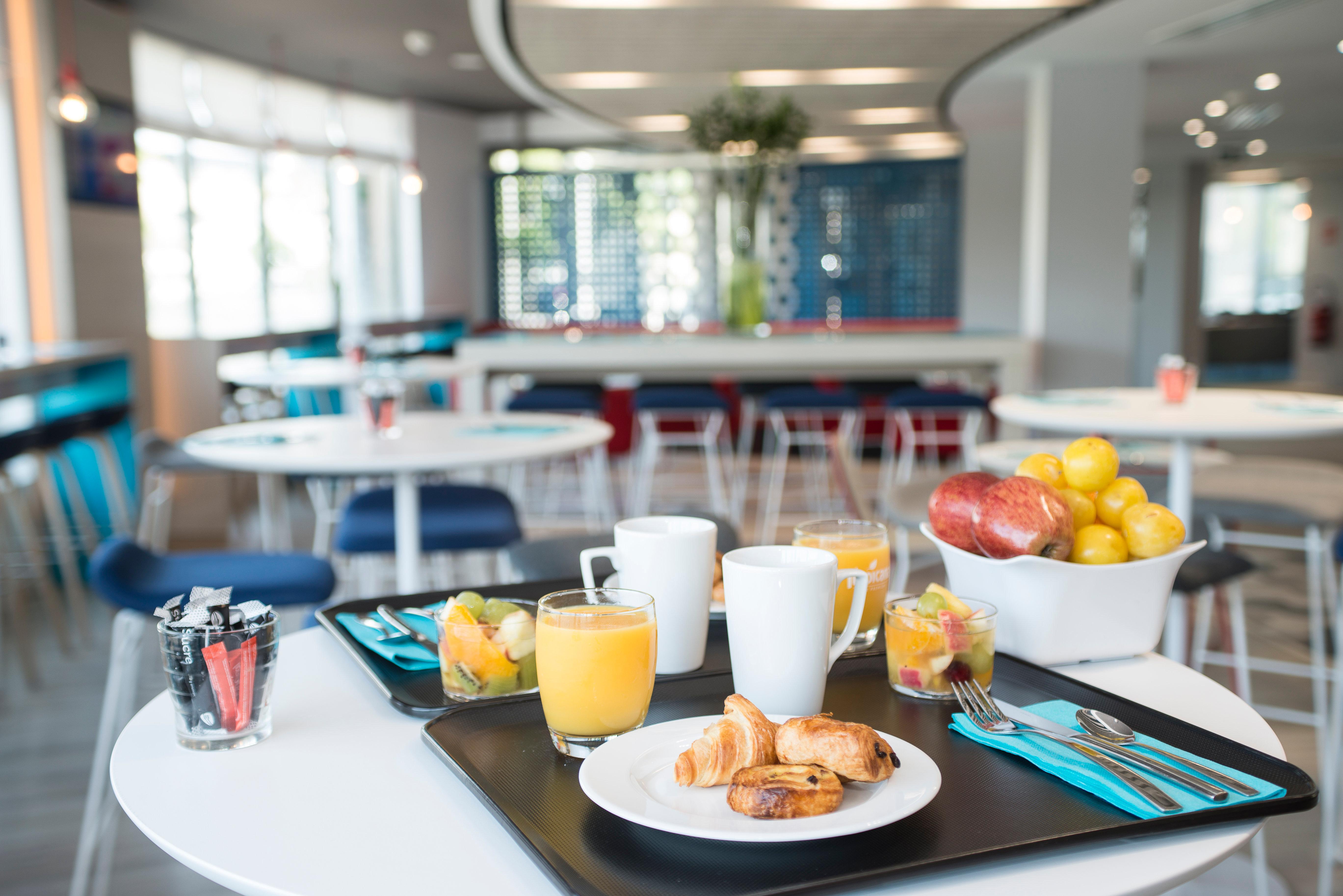Holiday Inn Express Paris - Velizy By Ihg Bagian luar foto