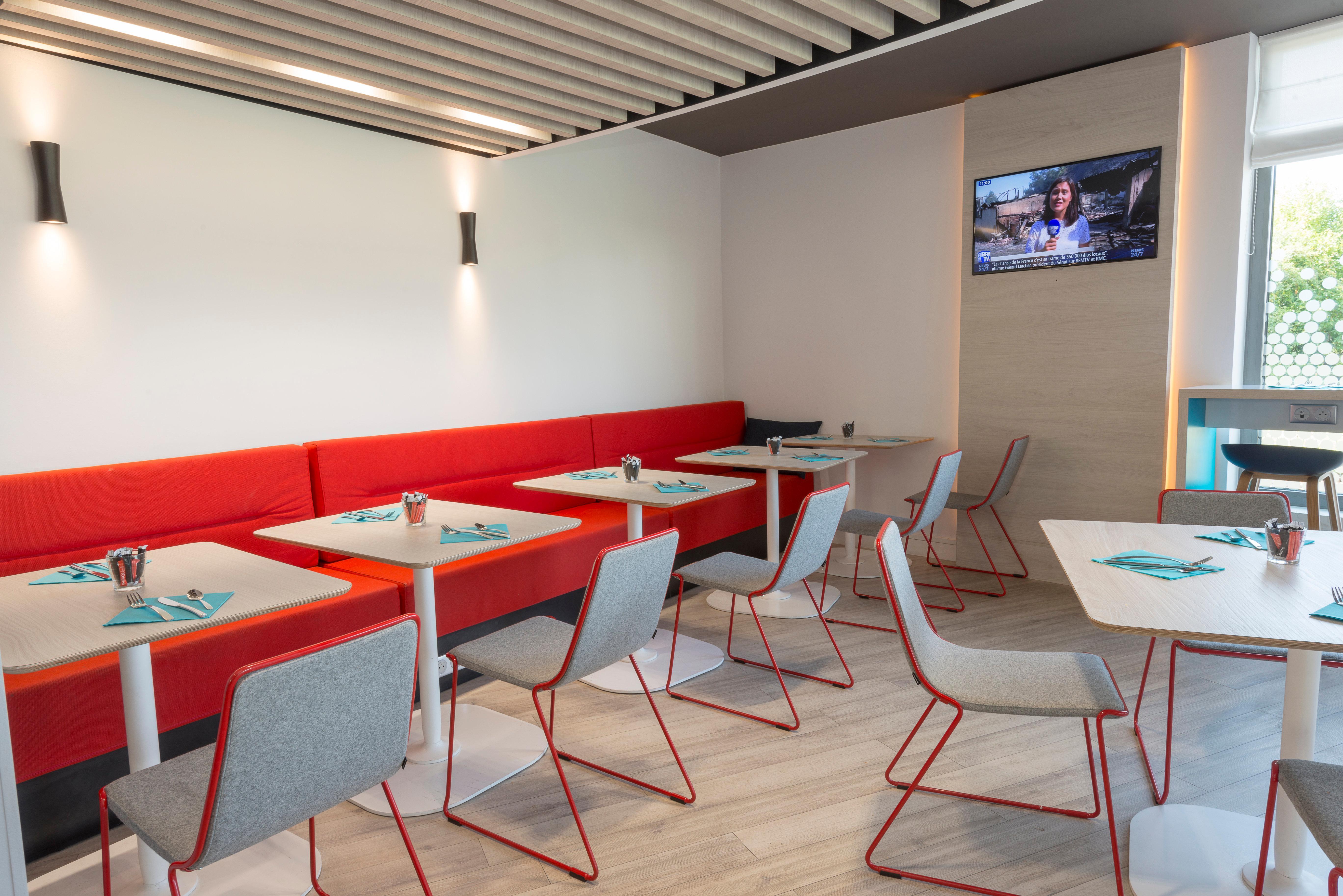 Holiday Inn Express Paris - Velizy By Ihg Bagian luar foto