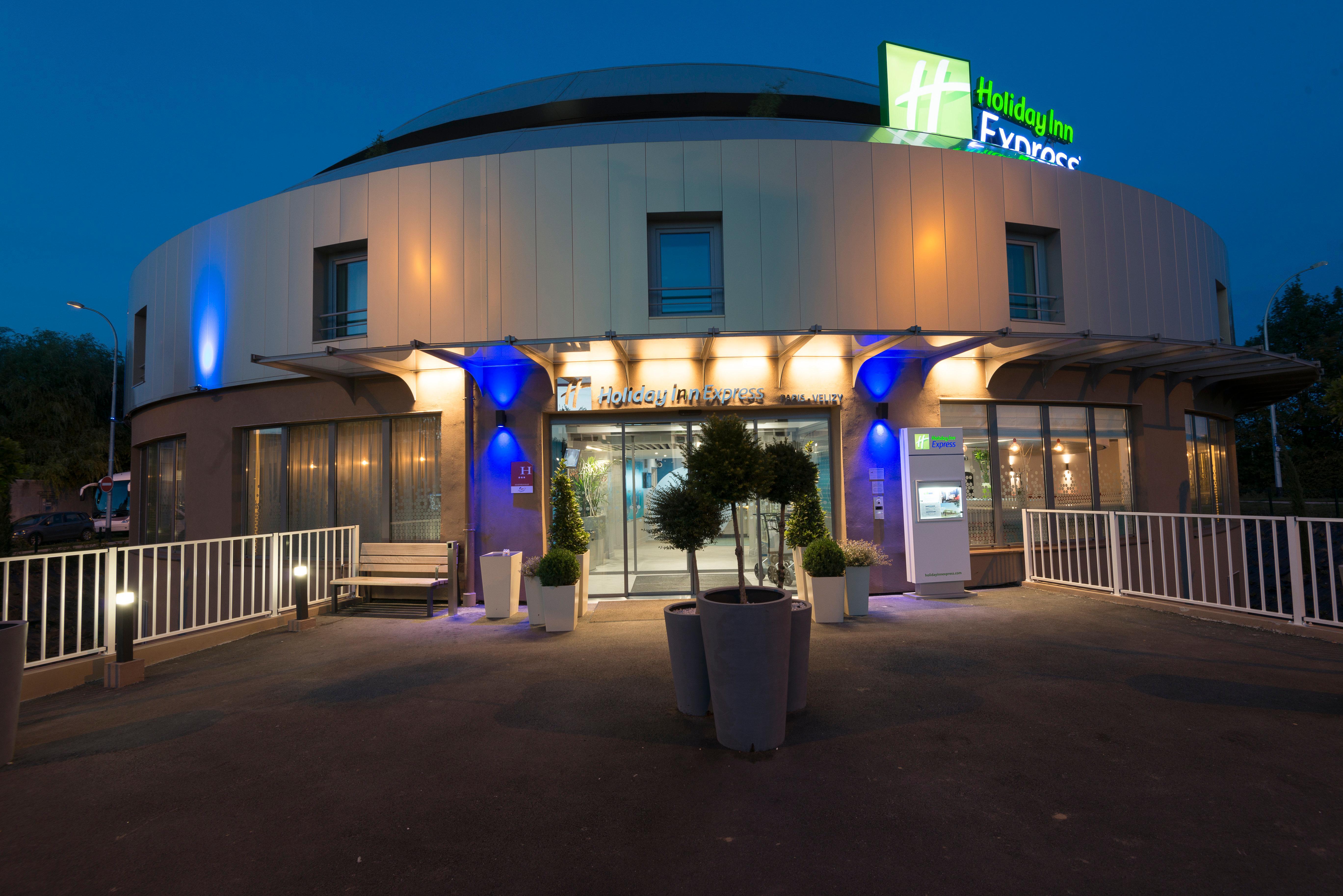 Holiday Inn Express Paris - Velizy By Ihg Bagian luar foto