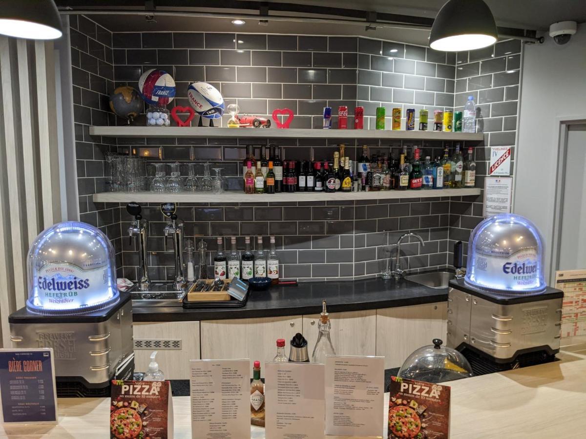 Holiday Inn Express Paris - Velizy By Ihg Bagian luar foto