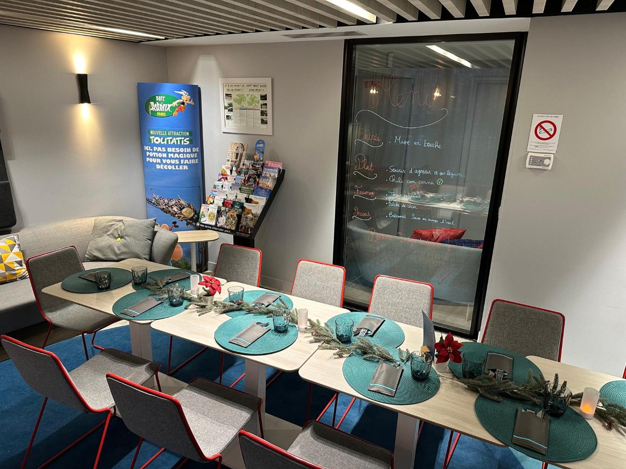 Holiday Inn Express Paris - Velizy By Ihg Bagian luar foto