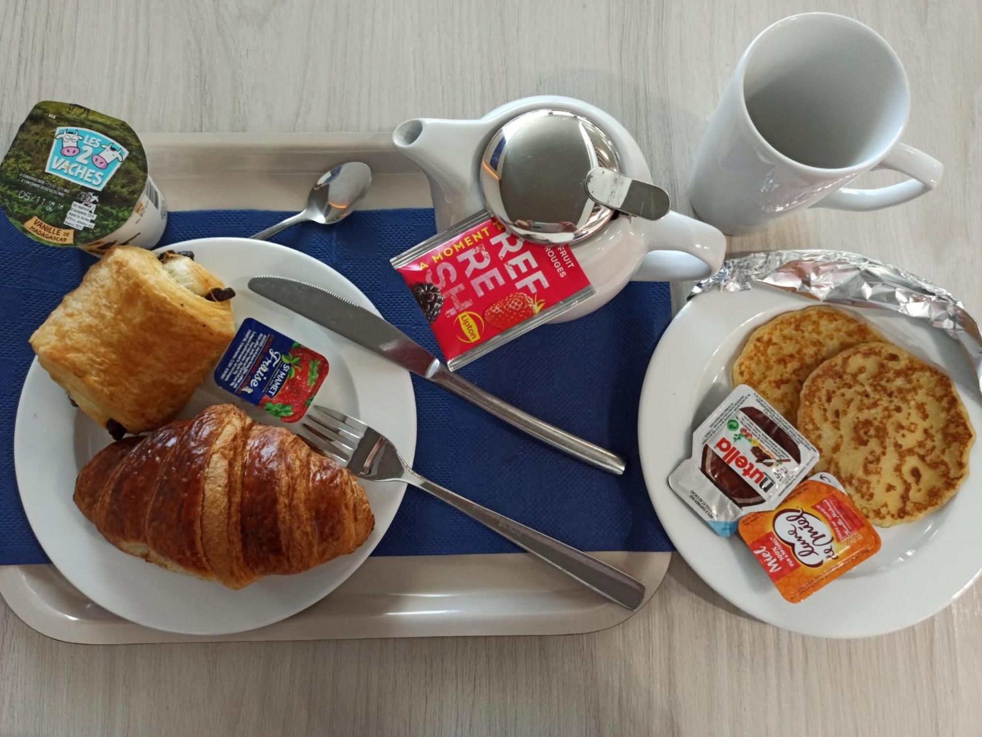 Holiday Inn Express Paris - Velizy By Ihg Bagian luar foto